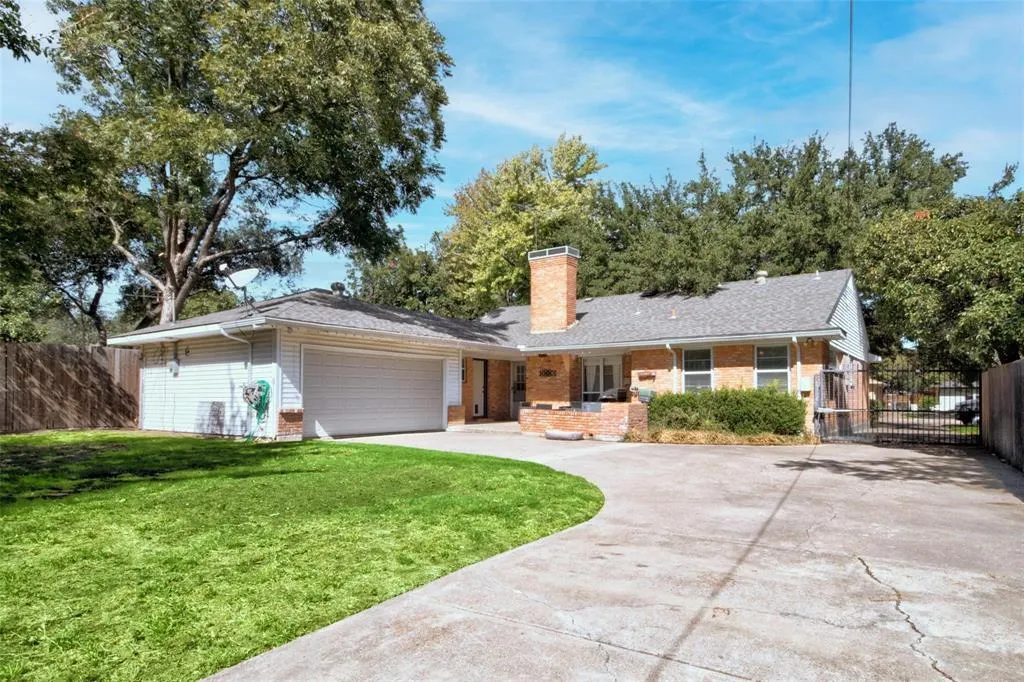 6228 Crestmont Drive
