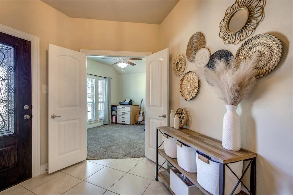 945 Bluebird Way