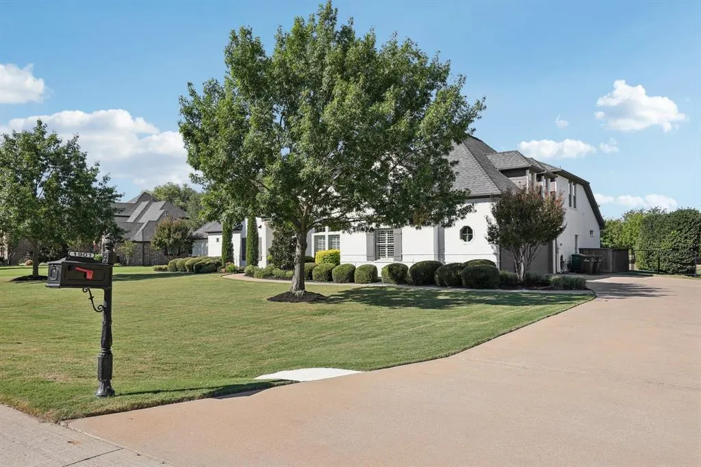 1901 Blue Forest Drive