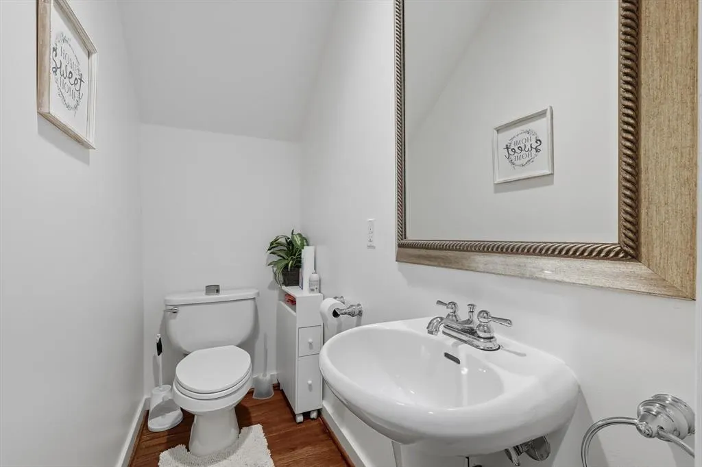 4125 Cole Avenue, #7