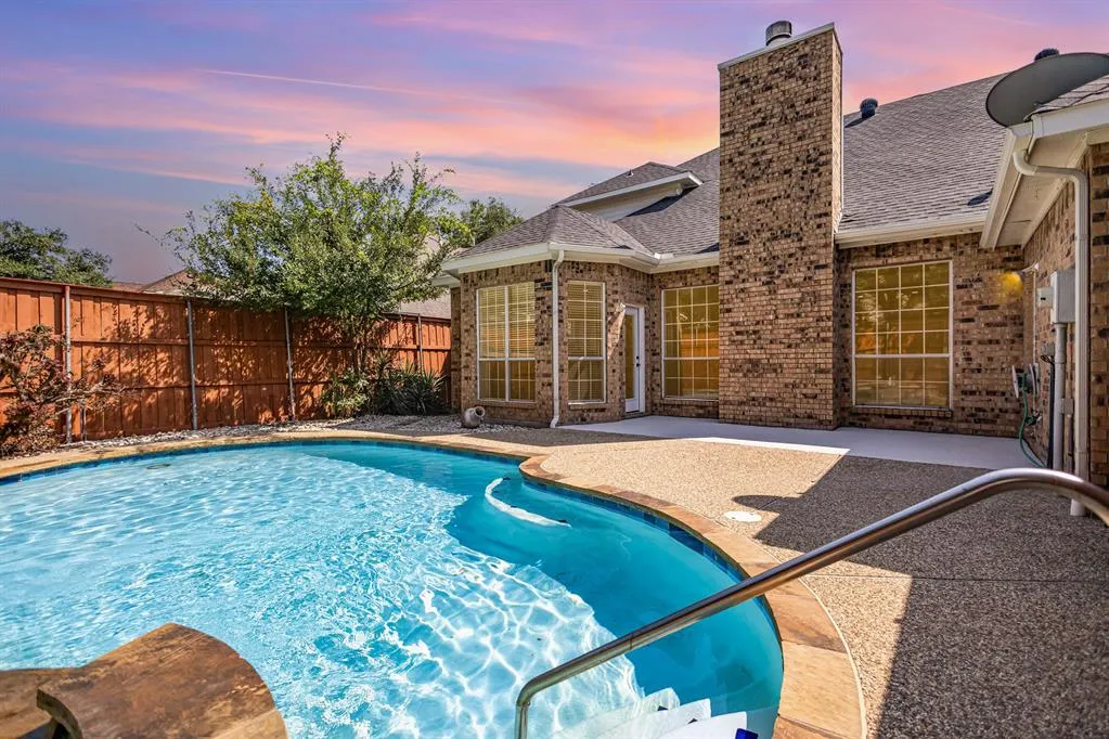 2325 Flanders Lane