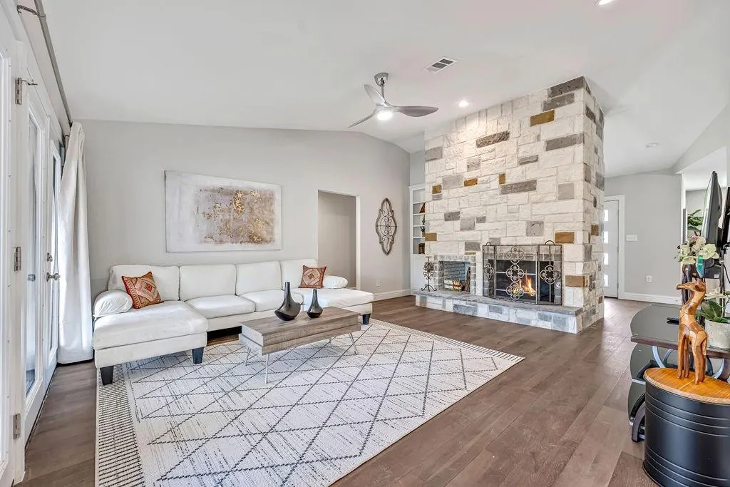 3151 Kinkaid Drive