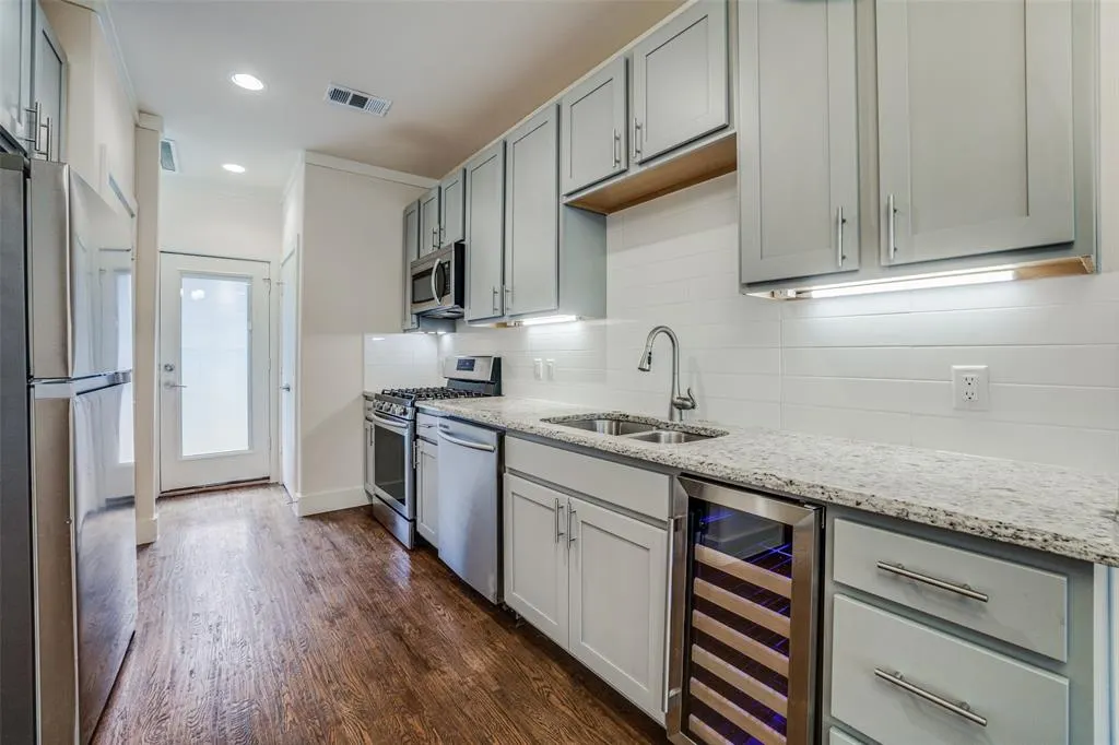 4316 Hartford Street, #13