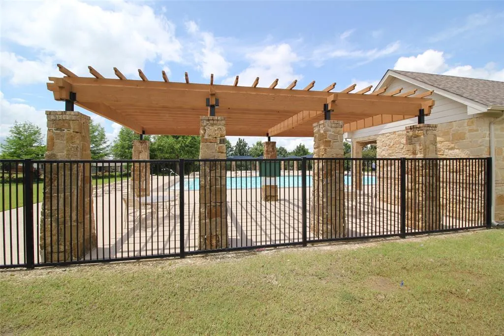 1401 Rivers Creek Lane