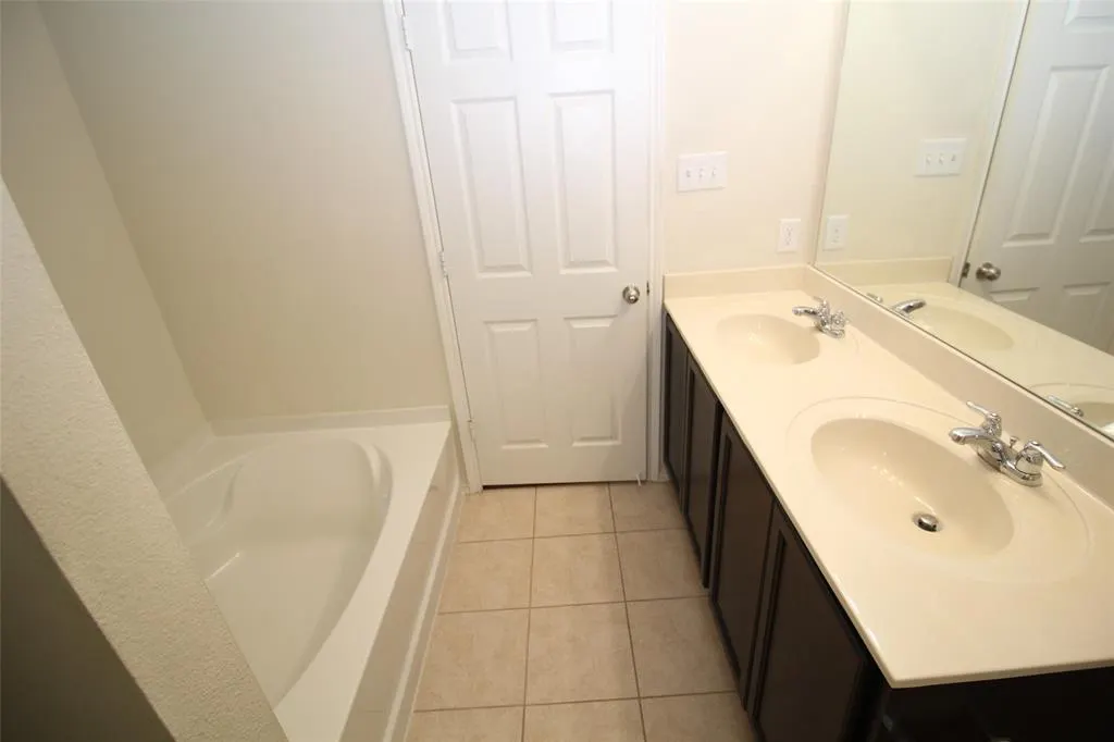 1401 Rivers Creek Lane