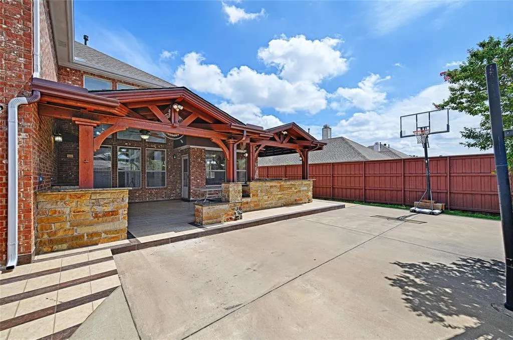 2928 Hagen Drive