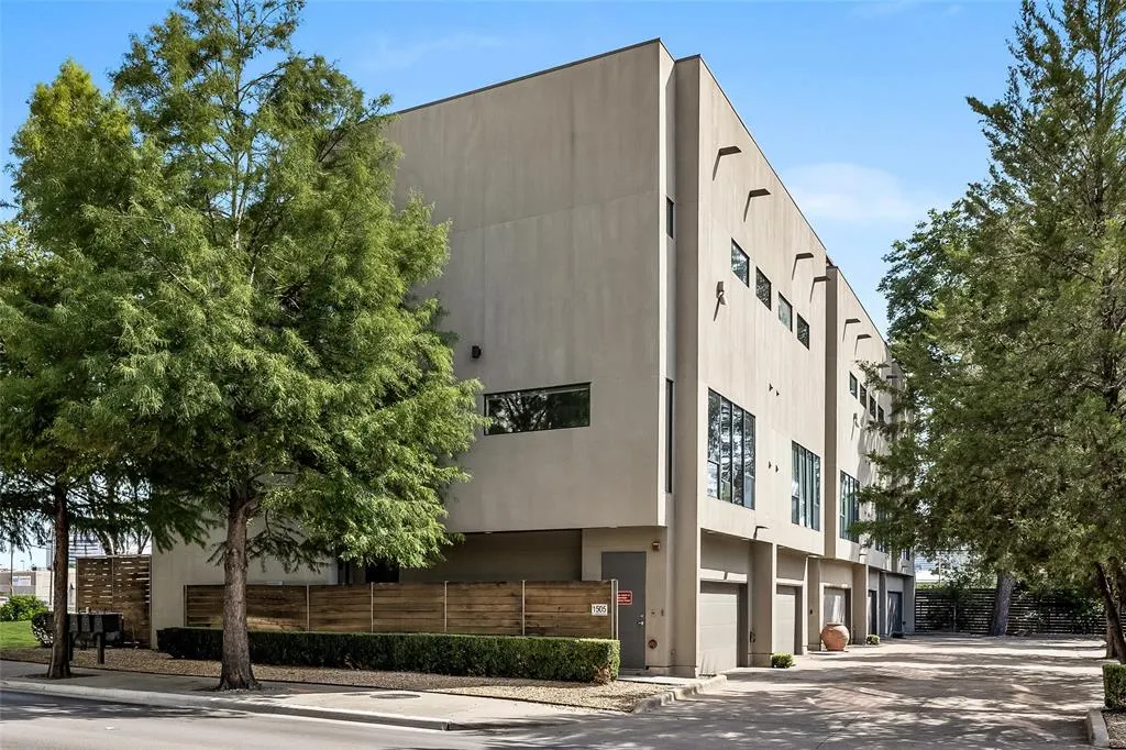 1505 N Haskell Avenue, #5