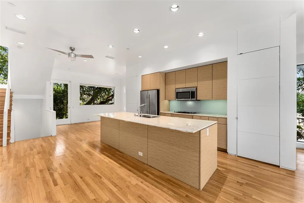 1505 N Haskell Avenue, #5