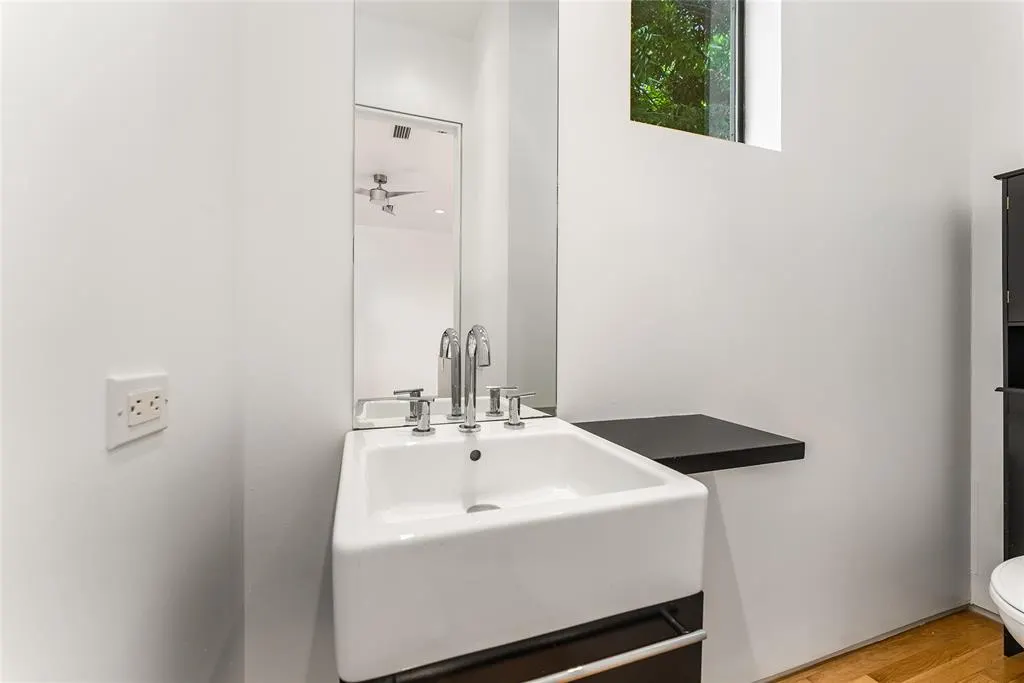1505 N Haskell Avenue, #5