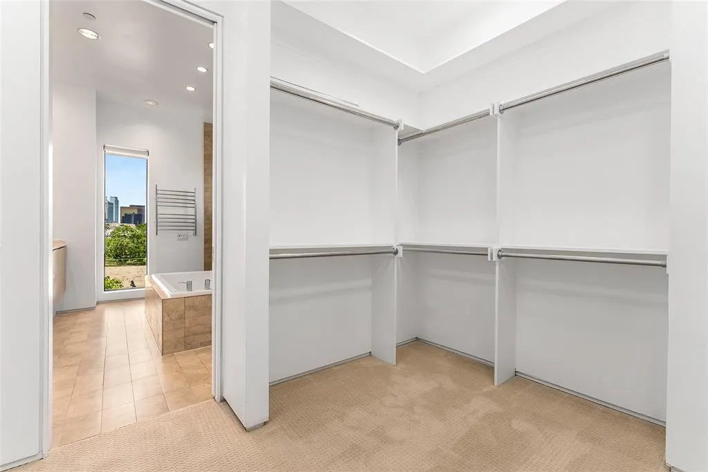 1505 N Haskell Avenue, #5