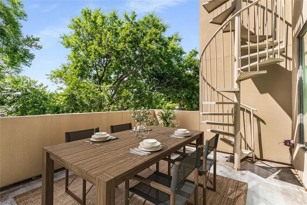 1505 N Haskell Avenue, #5