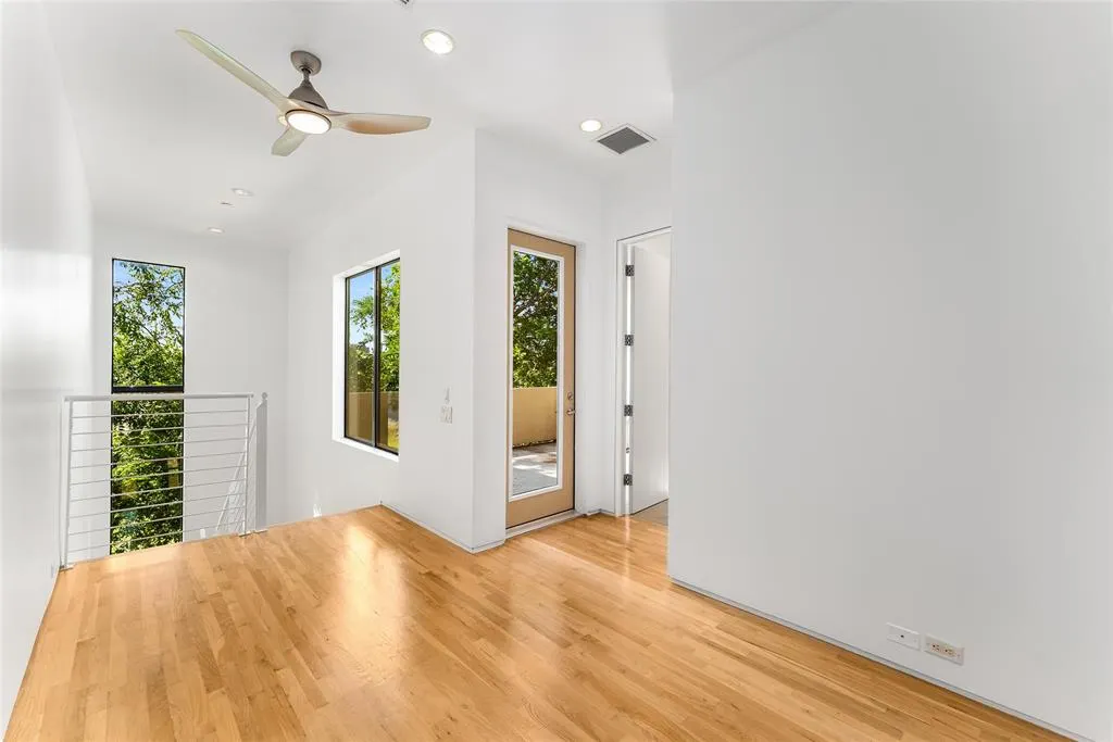 1505 N Haskell Avenue, #5