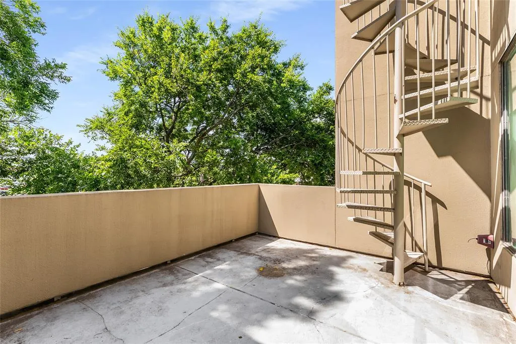 1505 N Haskell Avenue, #5