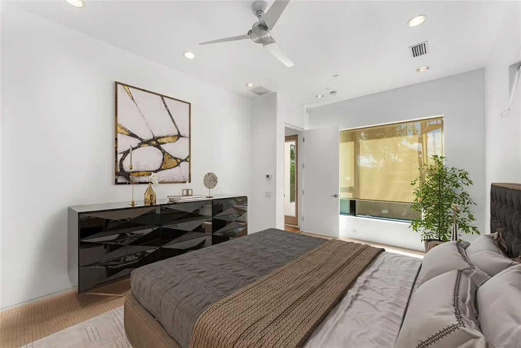 1505 N Haskell Avenue, #5