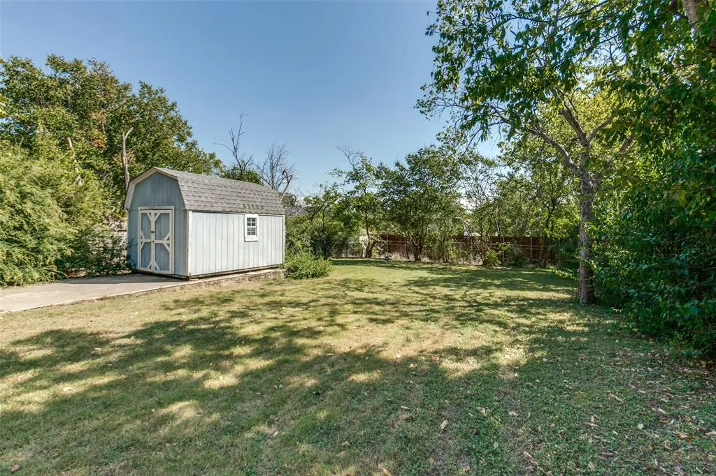 8910 San Leandro Drive
