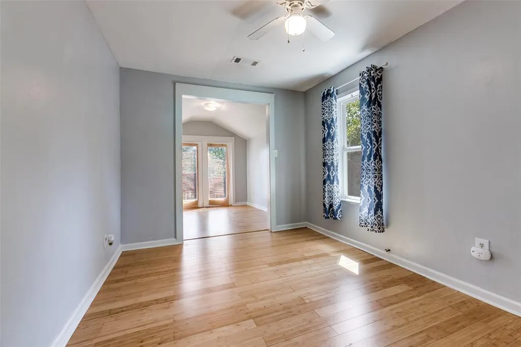 8910 San Leandro Drive