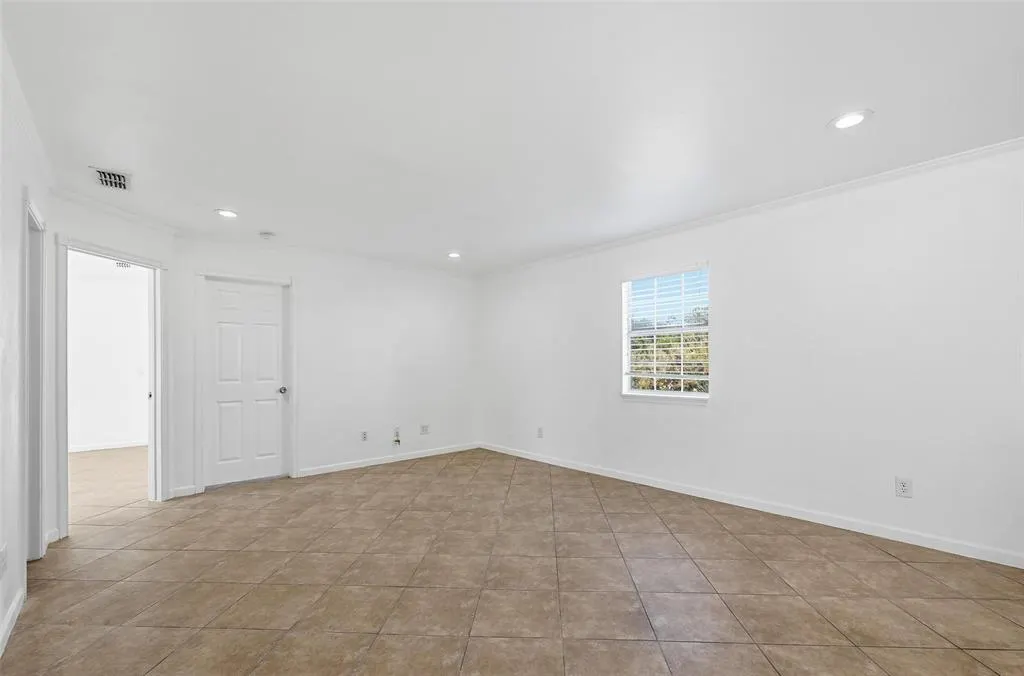 633 Rose Garden Drive, #2