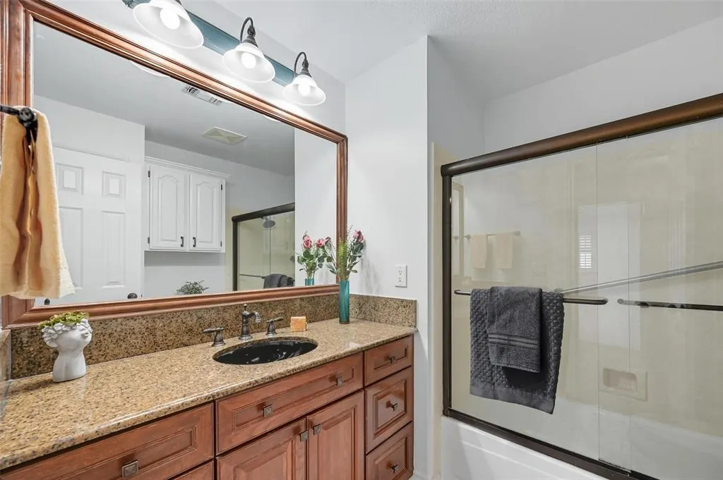 5404 N Briar Ridge Circle