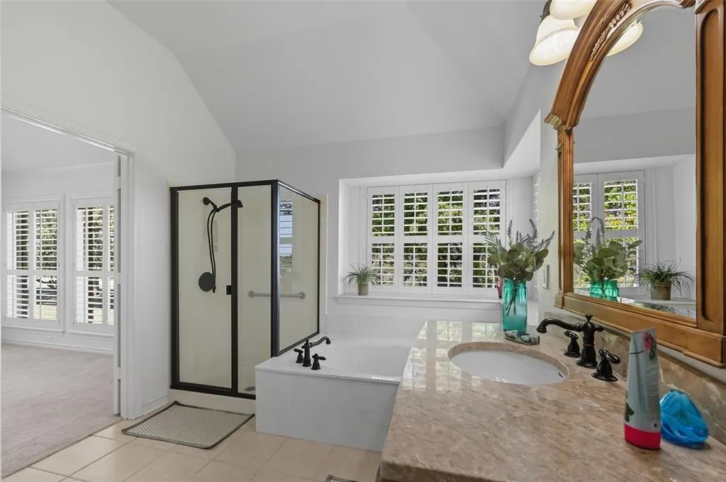 5404 N Briar Ridge Circle