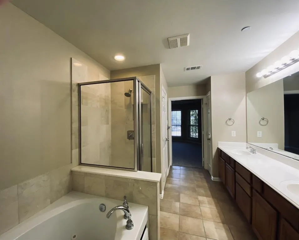 575 S Virginia Hills Drive, #303