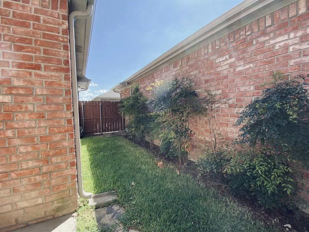 575 S Virginia Hills Drive, #303