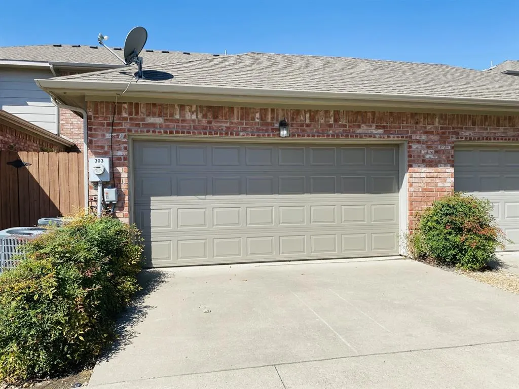 575 S Virginia Hills Drive, #303