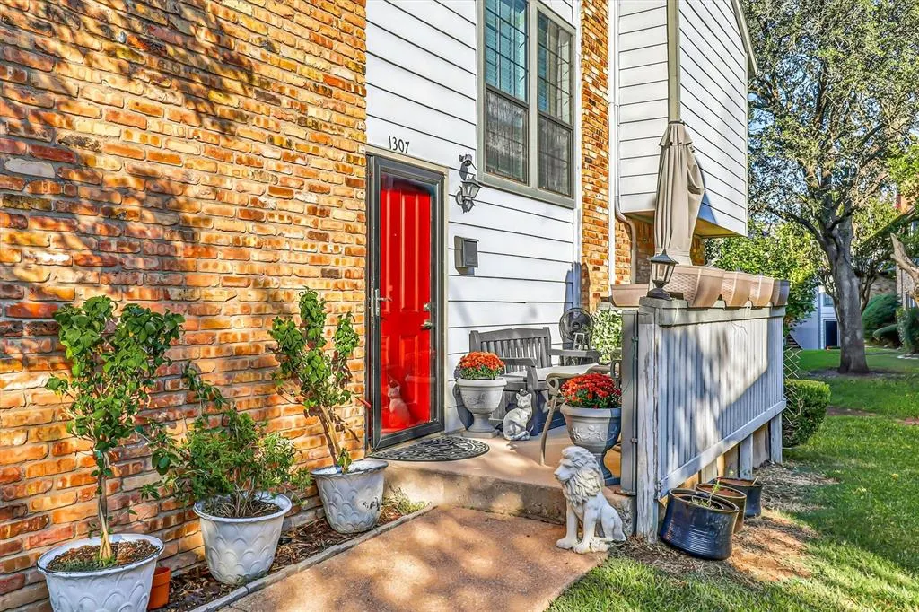 15151 Berry Trail, #1307