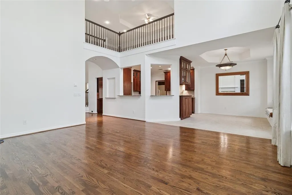 6421 Glenhollow Drive