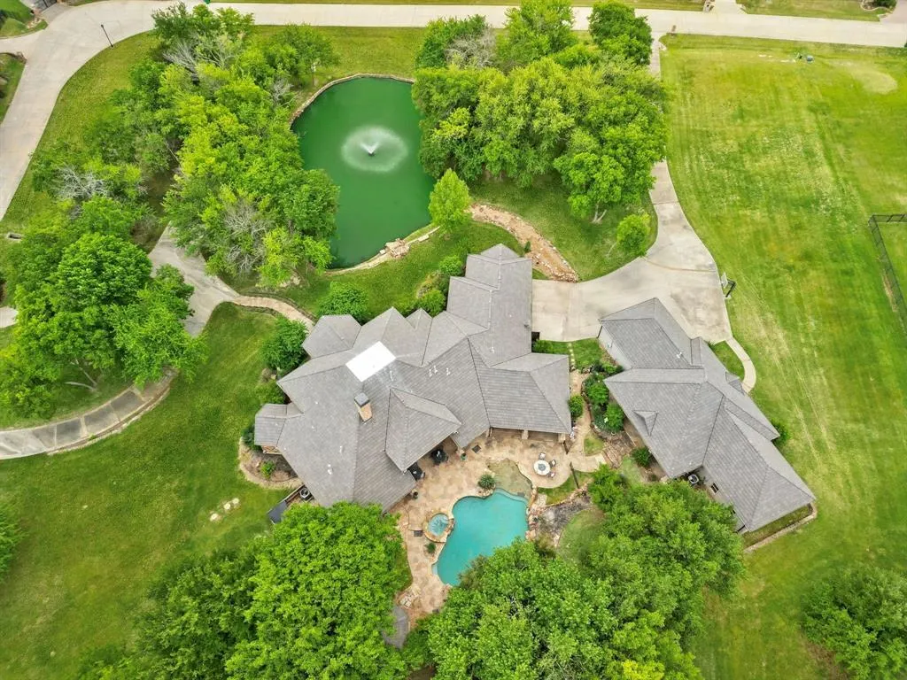 2626 Twelve Oaks Lane