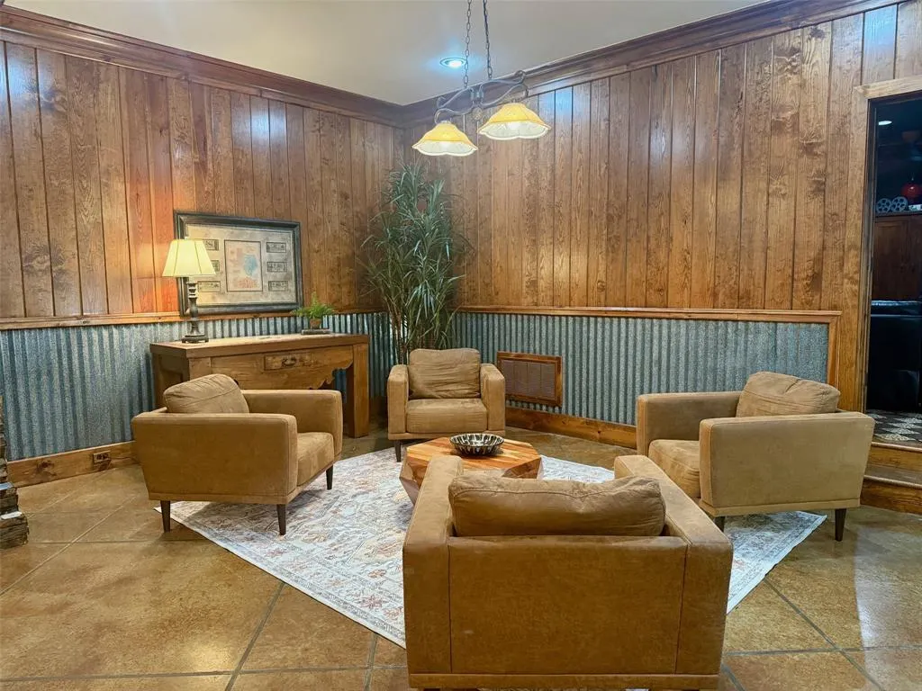 2626 Twelve Oaks Lane