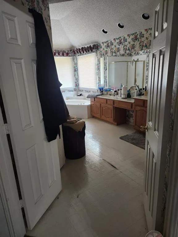 3041 Hillingdon Drive