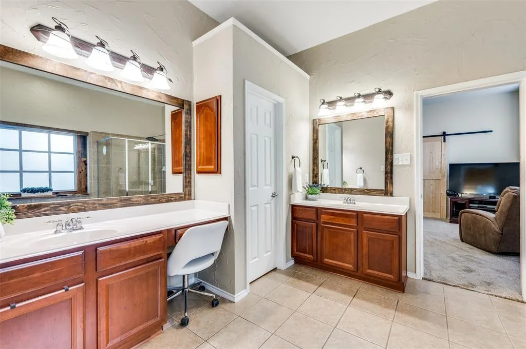 11538 CORSICANA Drive