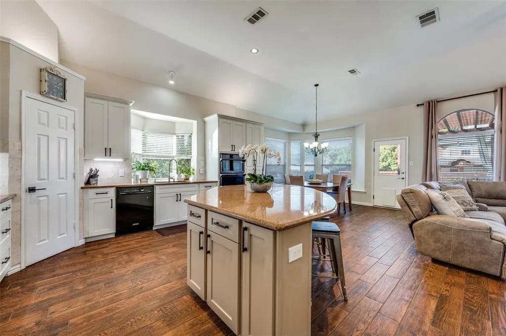 11538 CORSICANA Drive