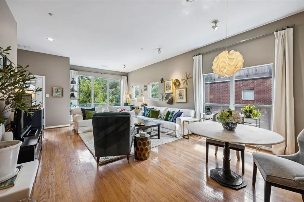 4411 Mckinney Avenue, #1
