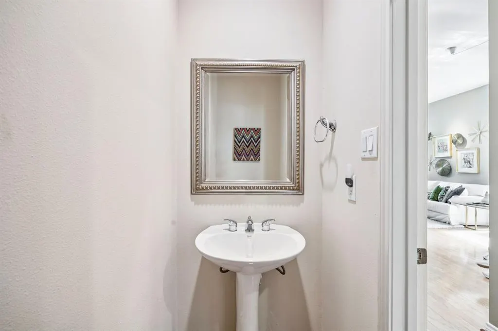 4411 Mckinney Avenue, #1