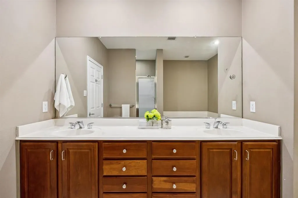 4411 Mckinney Avenue, #1