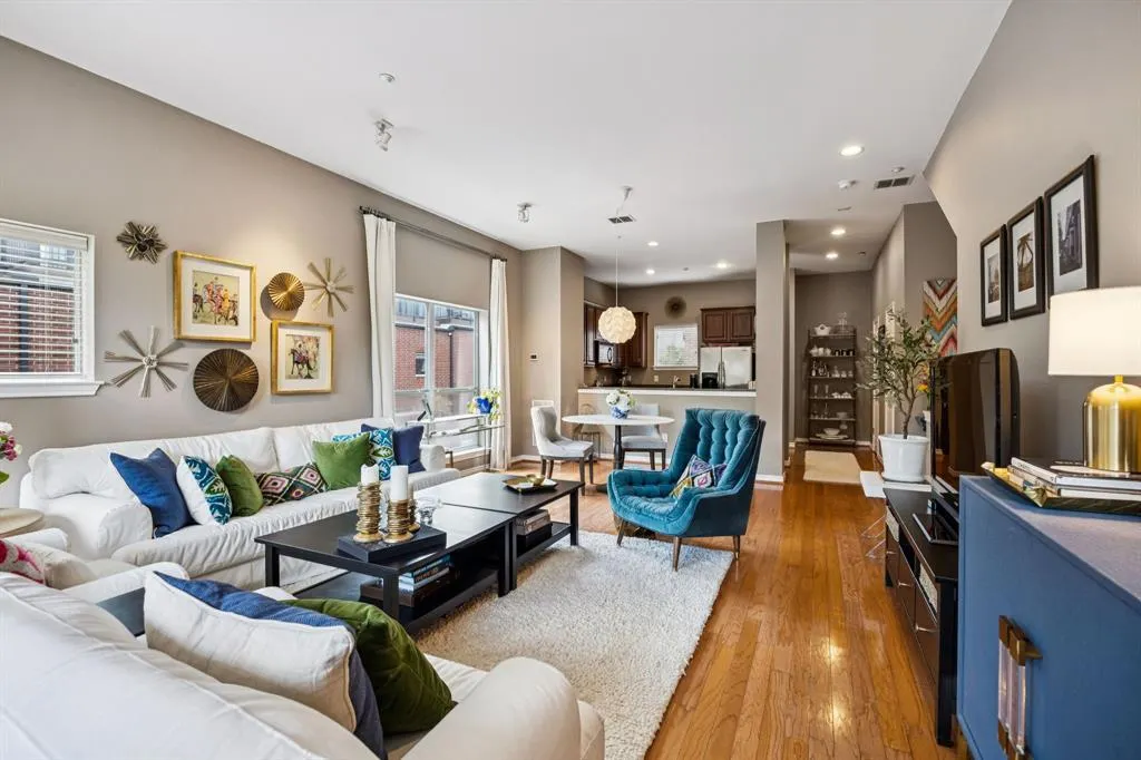 4411 Mckinney Avenue, #1