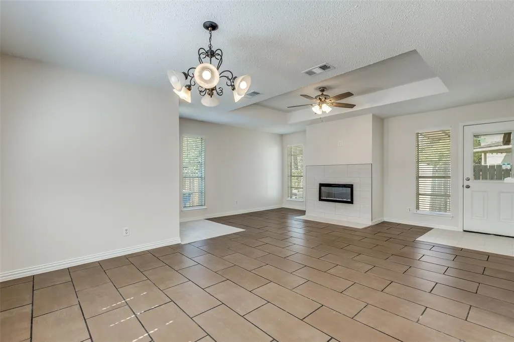 8938 Thompson Circle