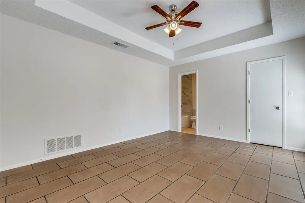 8938 Thompson Circle