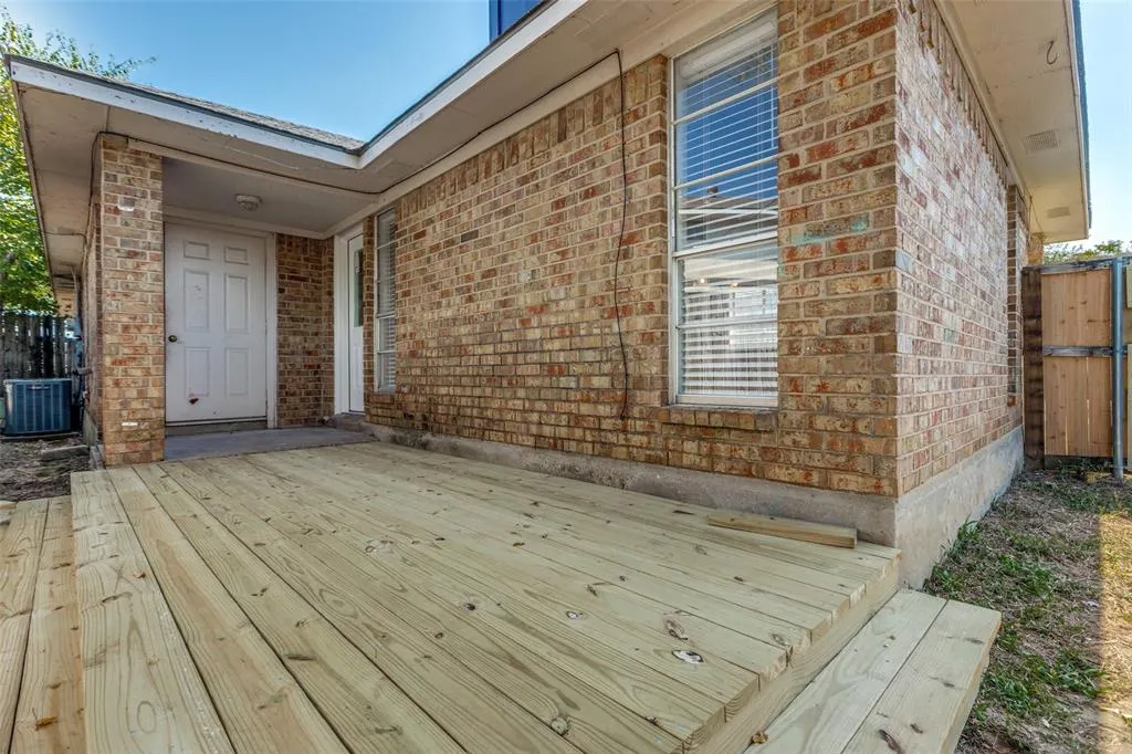 8938 Thompson Circle