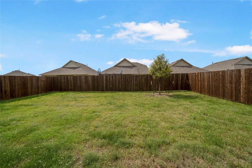 7109 Dandelion Road