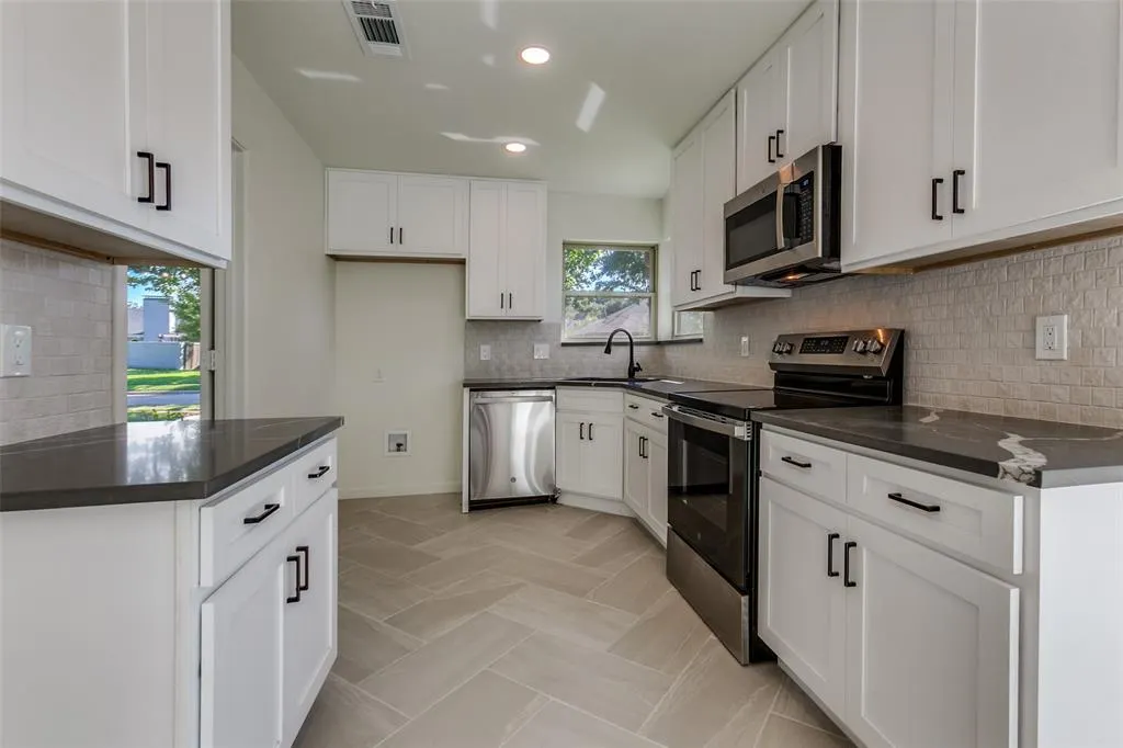 3505 Bonniebrook Drive