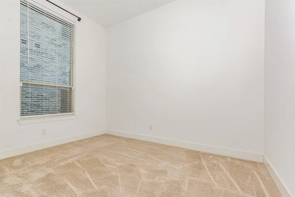 1329 Pleasant Knoll Trail