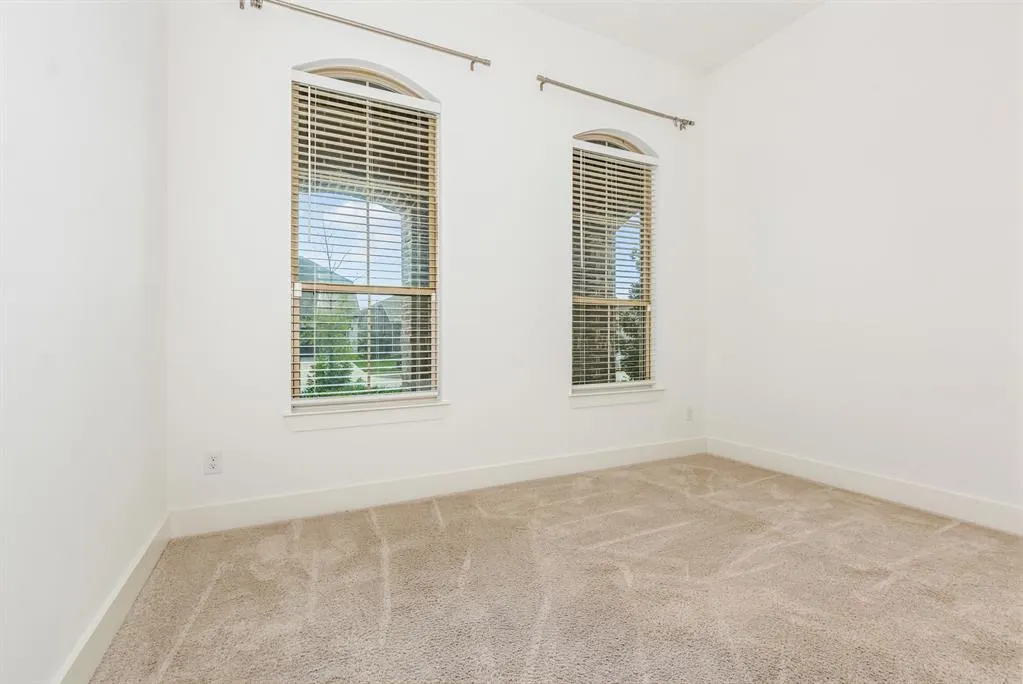 1329 Pleasant Knoll Trail