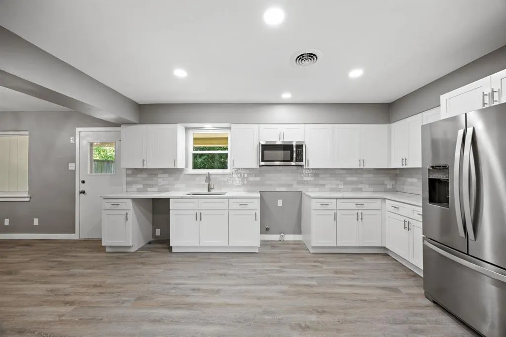 2215 Mack Lane