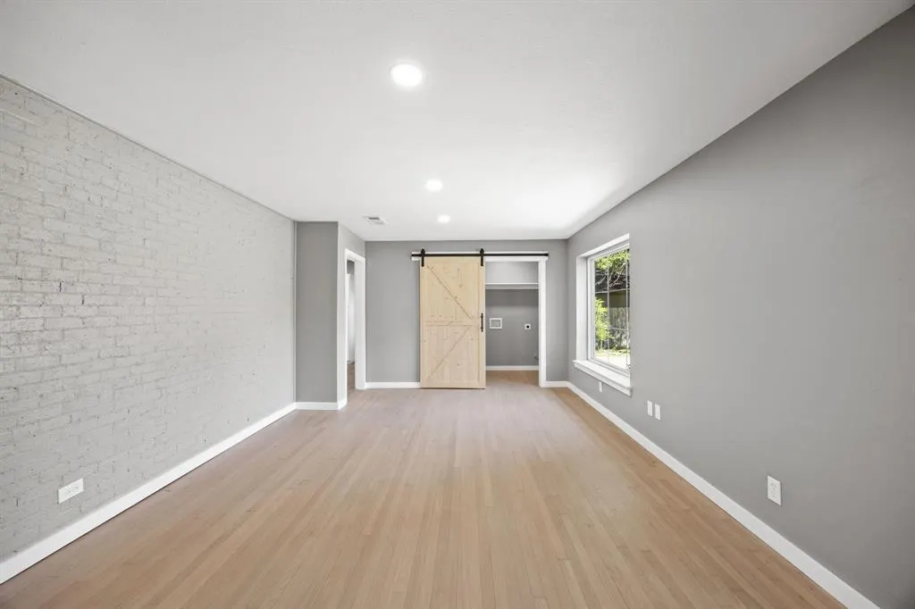 2215 Mack Lane