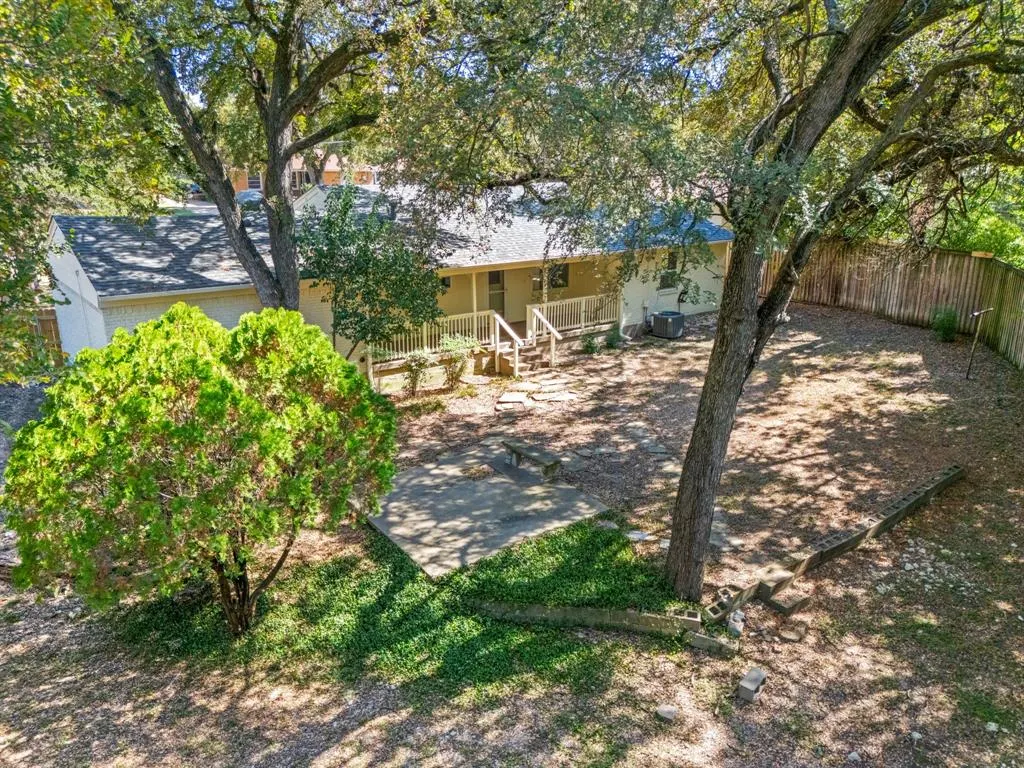 2215 Mack Lane