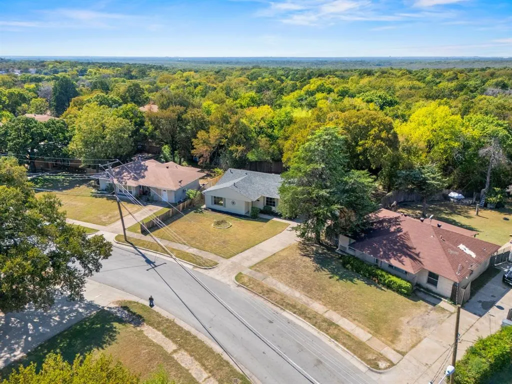 2215 Mack Lane