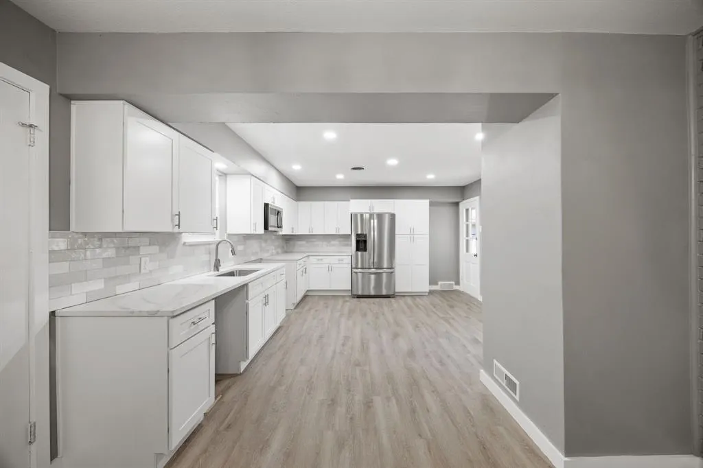 2215 Mack Lane