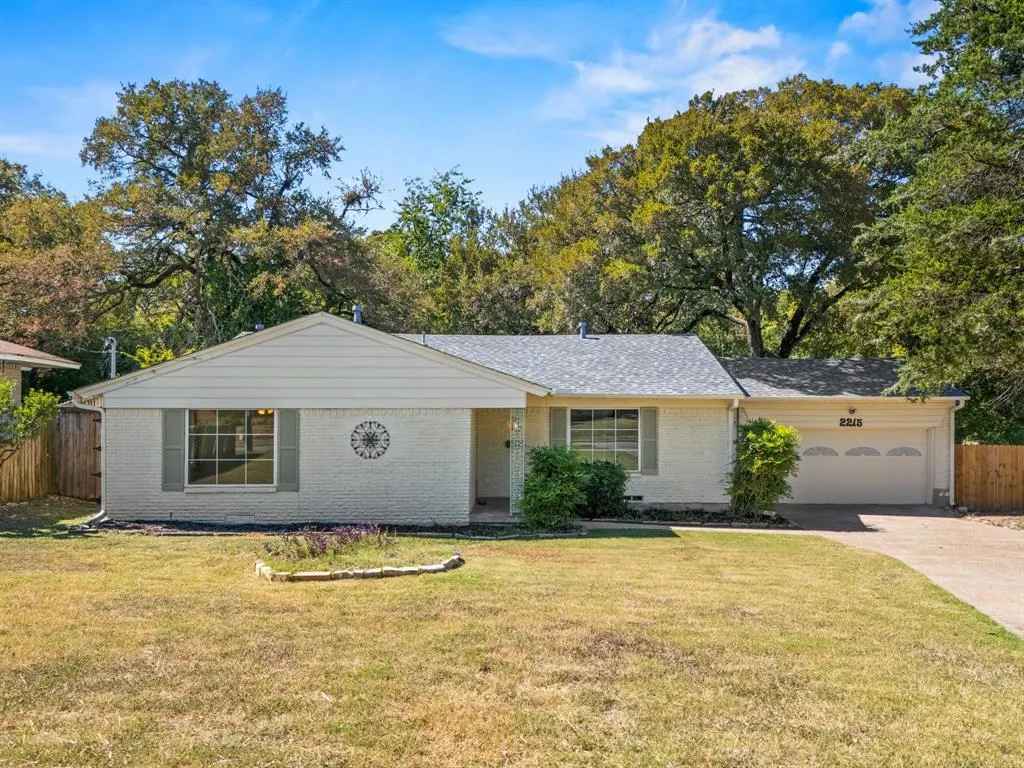 2215 Mack Lane